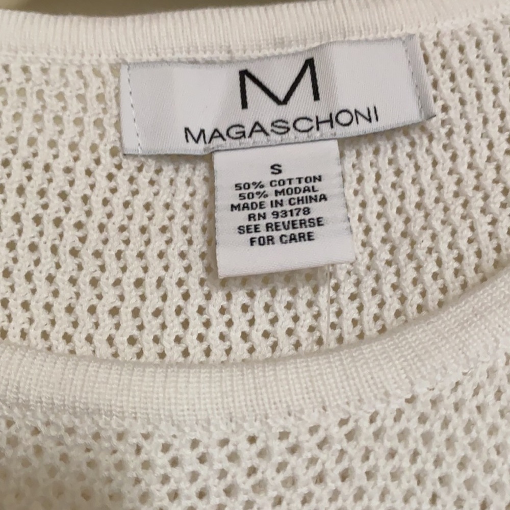 Sweater - Picture 4 of 5